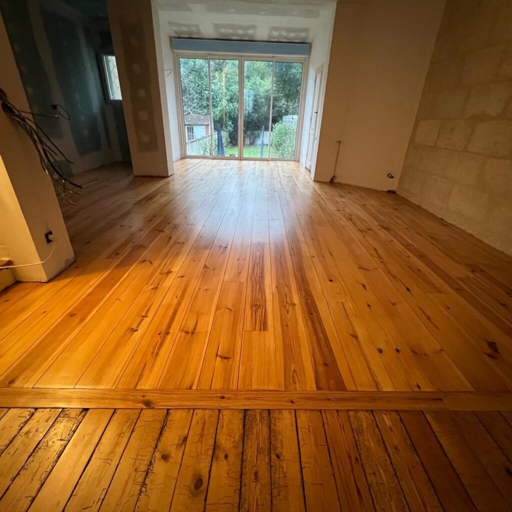 Pose de parquet massif en sapin Réalisation à Saint-Médard-en-Jalles par RM Parquet Bordeaux