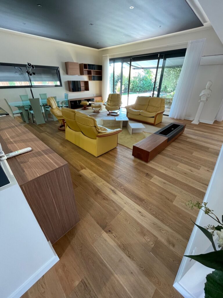 Pose de parquet semi-massif contrecollé chêne naturel huilé Bordeaux