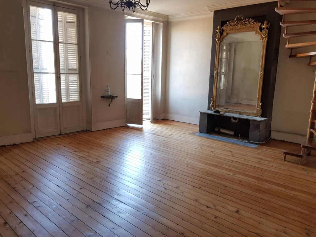 Rénovation - Ponçage d'un vieux Parquet à Bordeaux centre