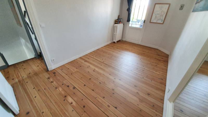 Ponçage de parquet en pin Naturel à Bordeaux
