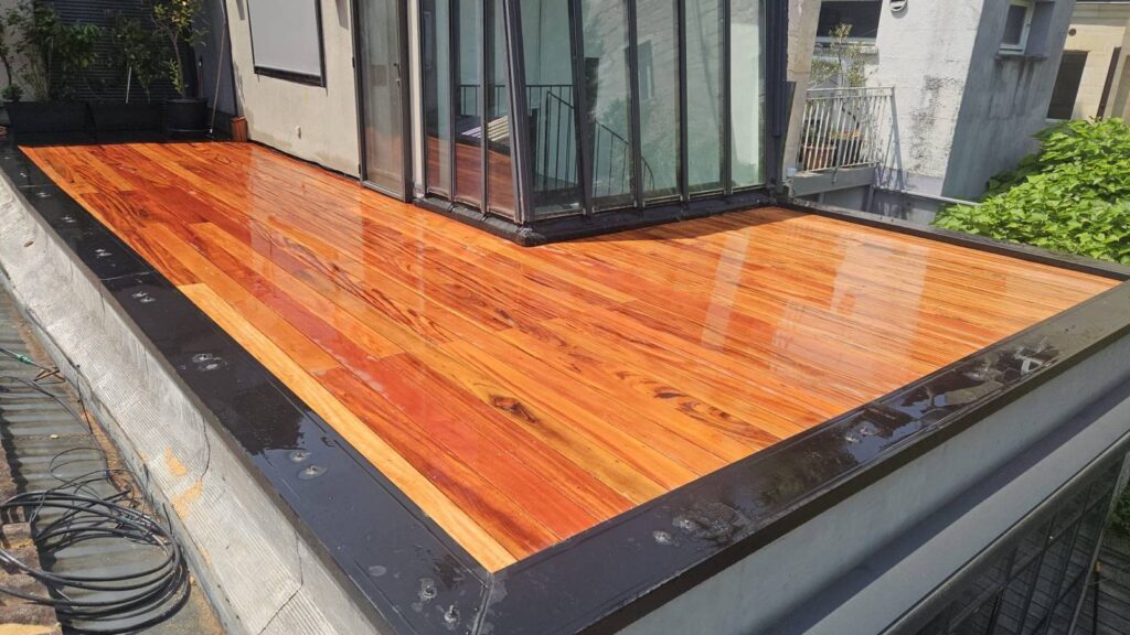 Pose terrasse muiracatiara RM Parquet Bordeaux l’élégance durable du bois exotique