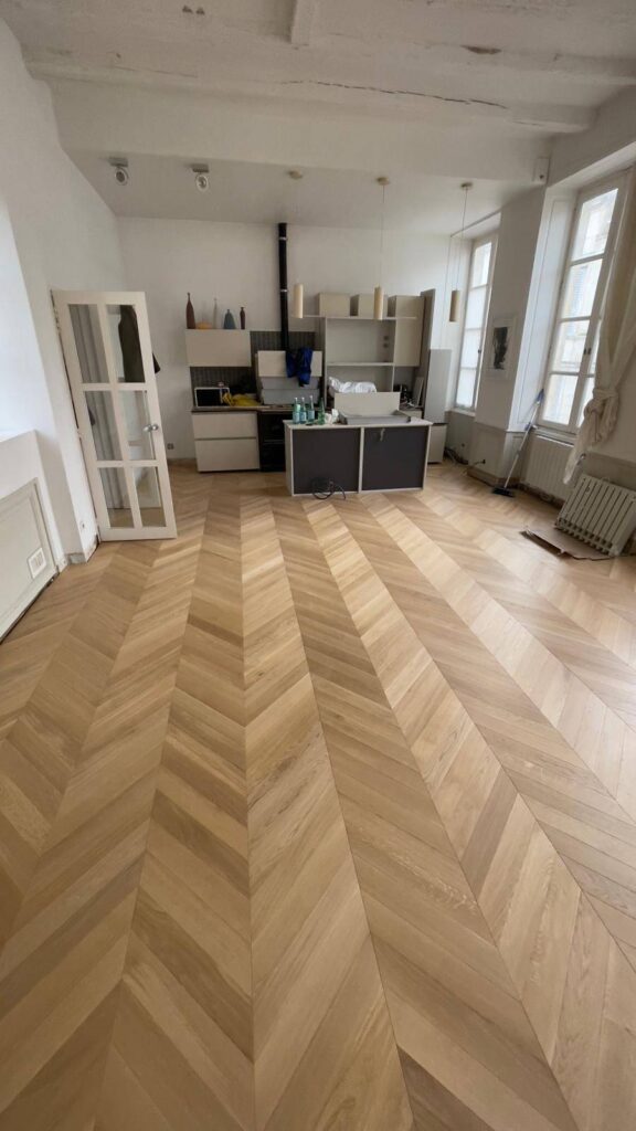 Pose parquet point de Hongrie et pose droite à l'étage - RM PARQUET BORDEAUX