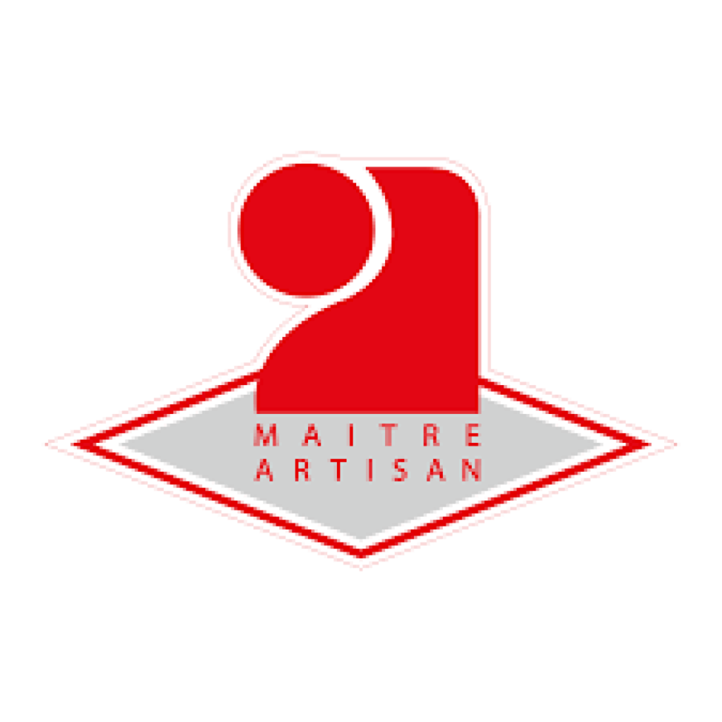 Logo de qualification Maître Artisan: graphique rouge stylisé (chiffre 9/figure) au-dessus d'un losange gris. Texte principal: "MAITRE ARTISAN".